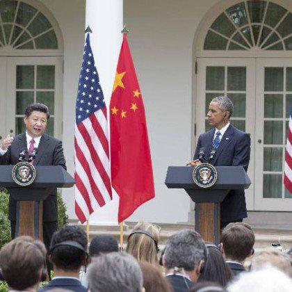 Chinese President Xi Jinping (L) and U.S. President Barack Obama meet with the press after their talks in Washington D.C., Sept. 25, 2015. (Xinhua/Huang Jingwen)